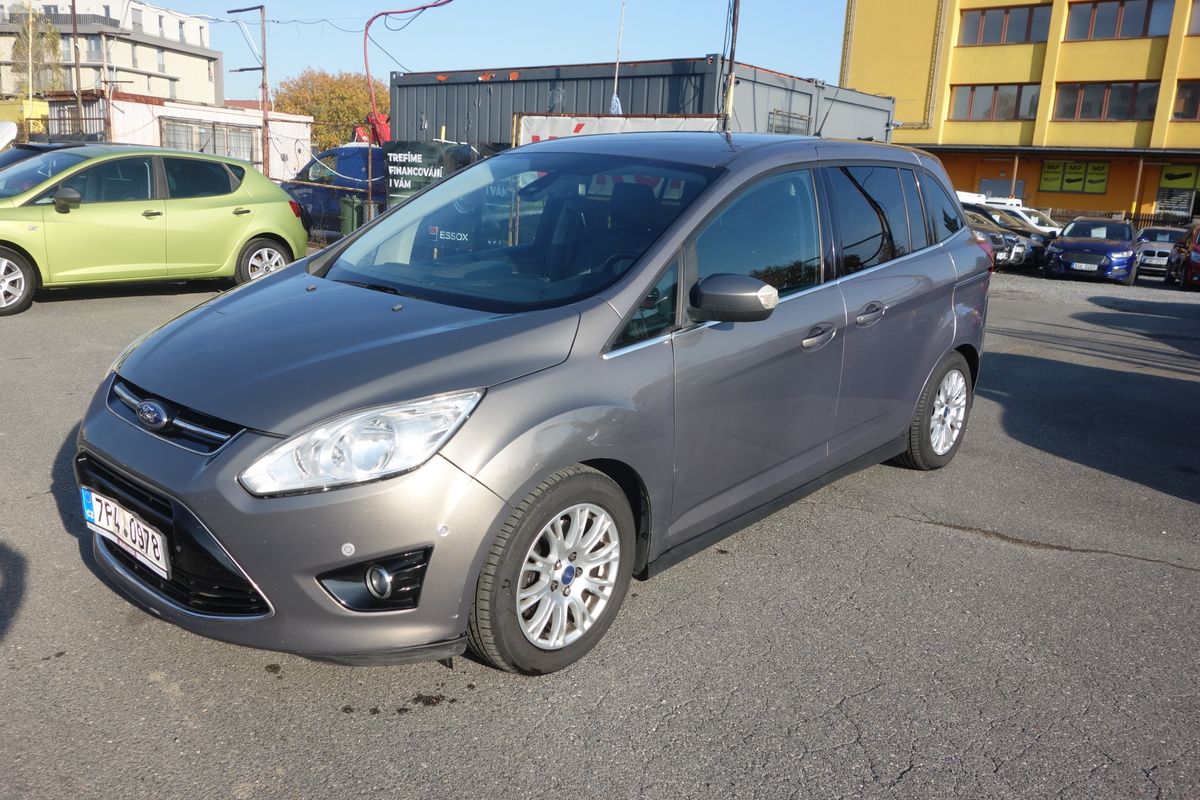 Ford C-MAX 1,6TDCi 85kW 7 míst TITANIUM+