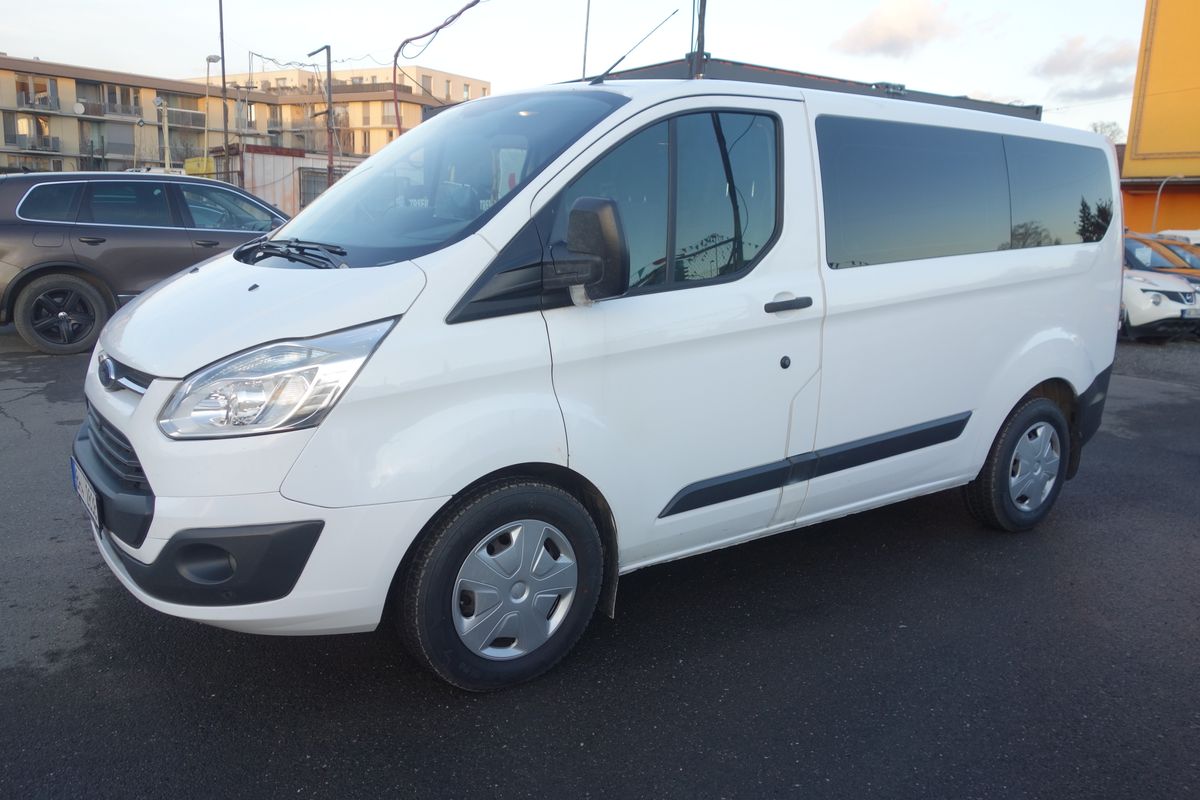 Ford Transit 2,2TDCi 8 míst !! Po rozvodech