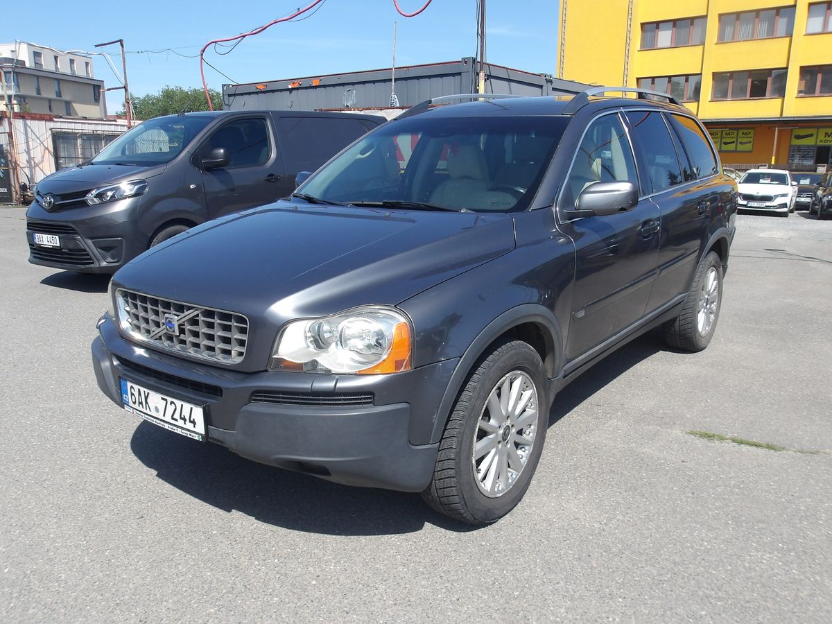 Volvo XC90 2,4D 120kW ! AUT !