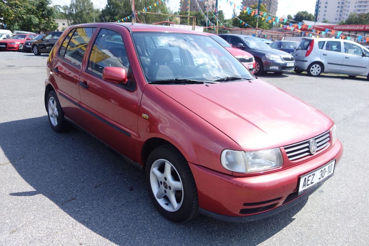 Volkswagen Polo 1,6i ČR ! 1.MAJITEL !!!