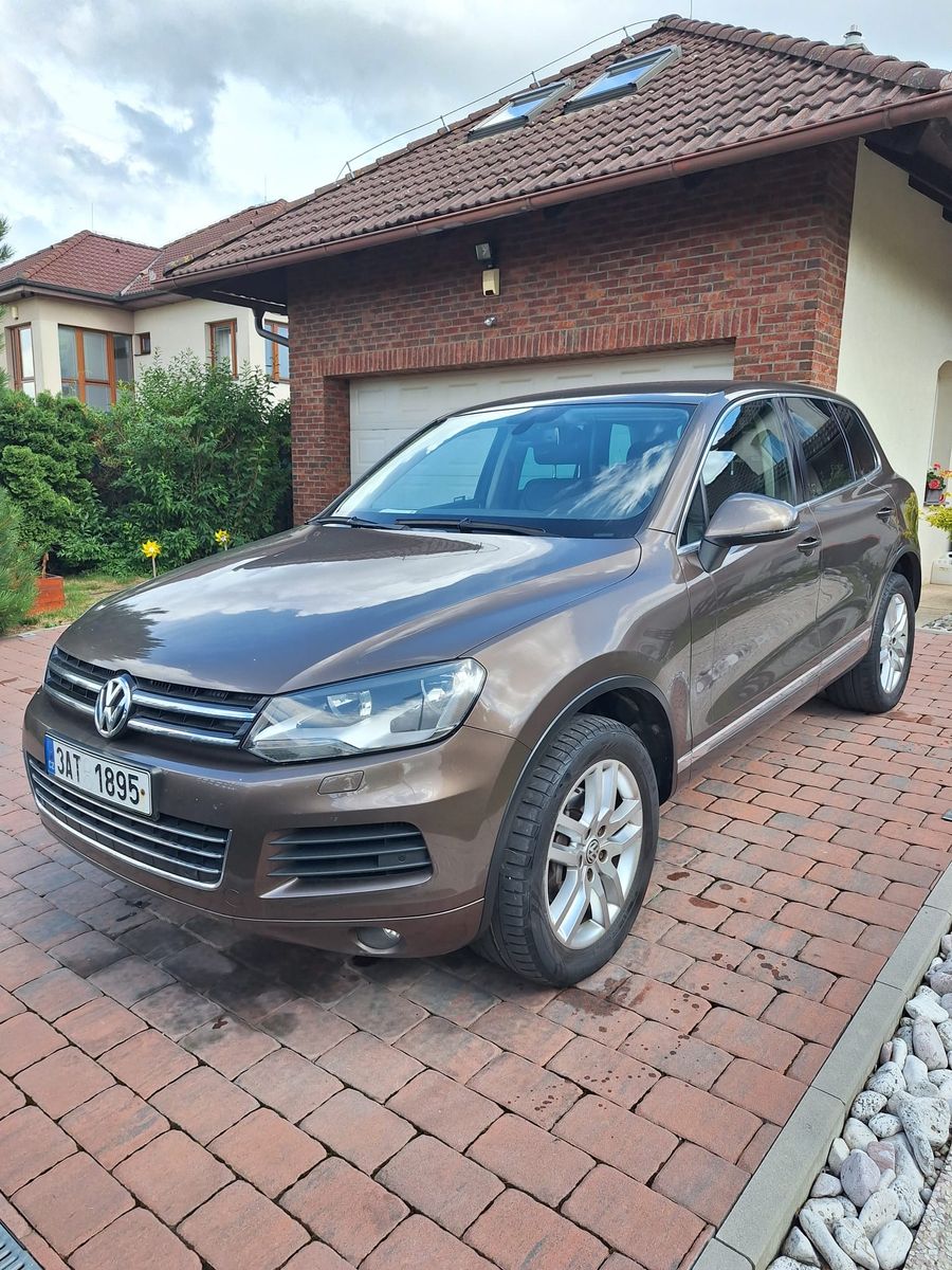 Volkswagen Touareg 3,0TDi ČR ! 2.MAJITEL !!!