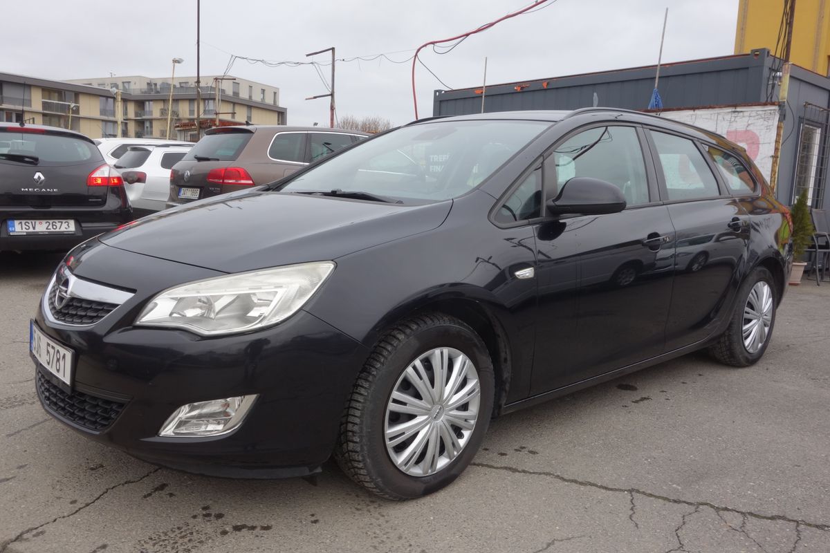 Opel Astra 1.7 CDTi 92kW 2xKOLA !