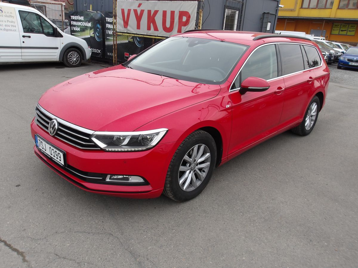 Volkswagen Passat 1,6TDi 88 kW DSG Pěkný !!