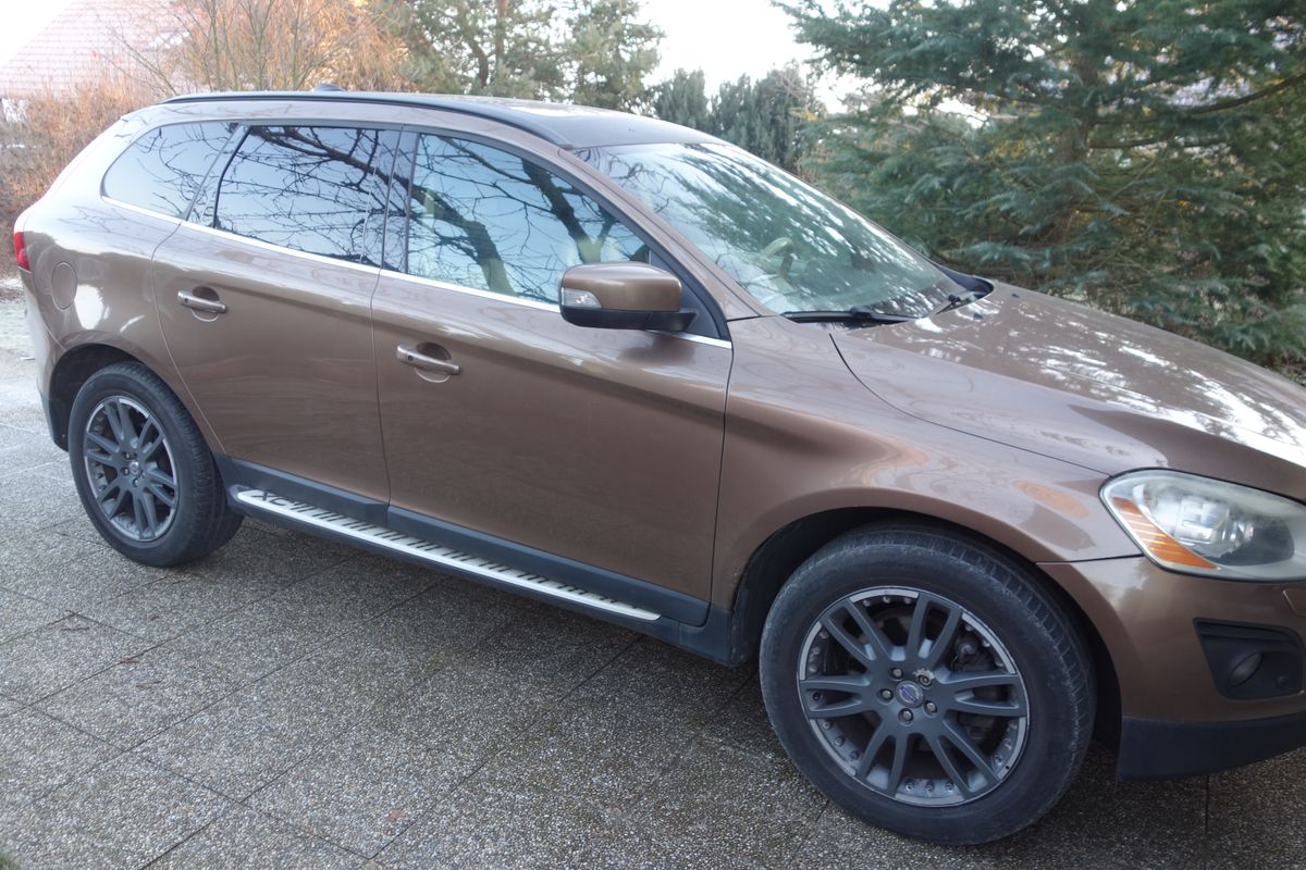 Volvo XC60 T6 Summum AWD ČR ! AUT.!