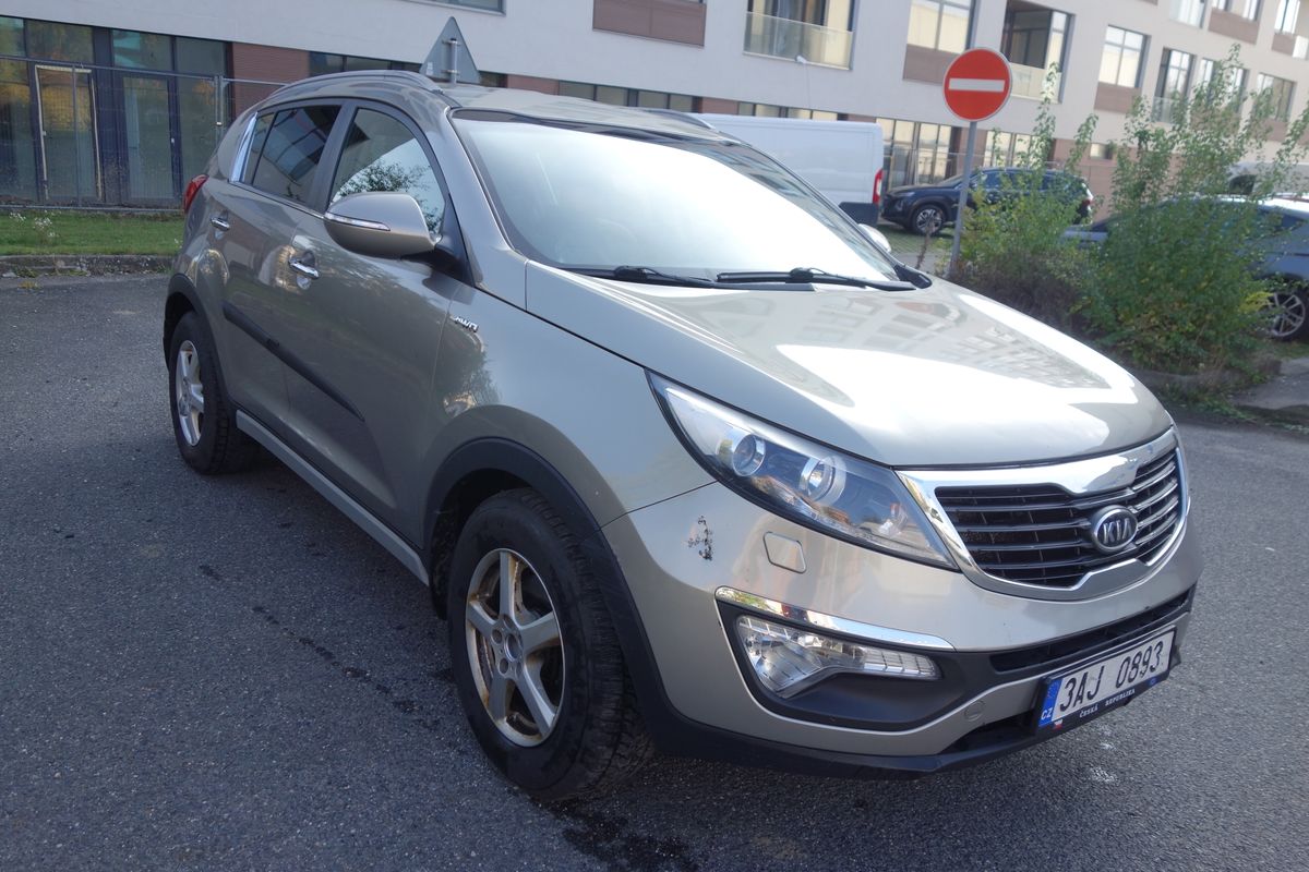 Kia Sportage 2,0CRDi 4x4 ! VELKÝ SERVIS !!!
