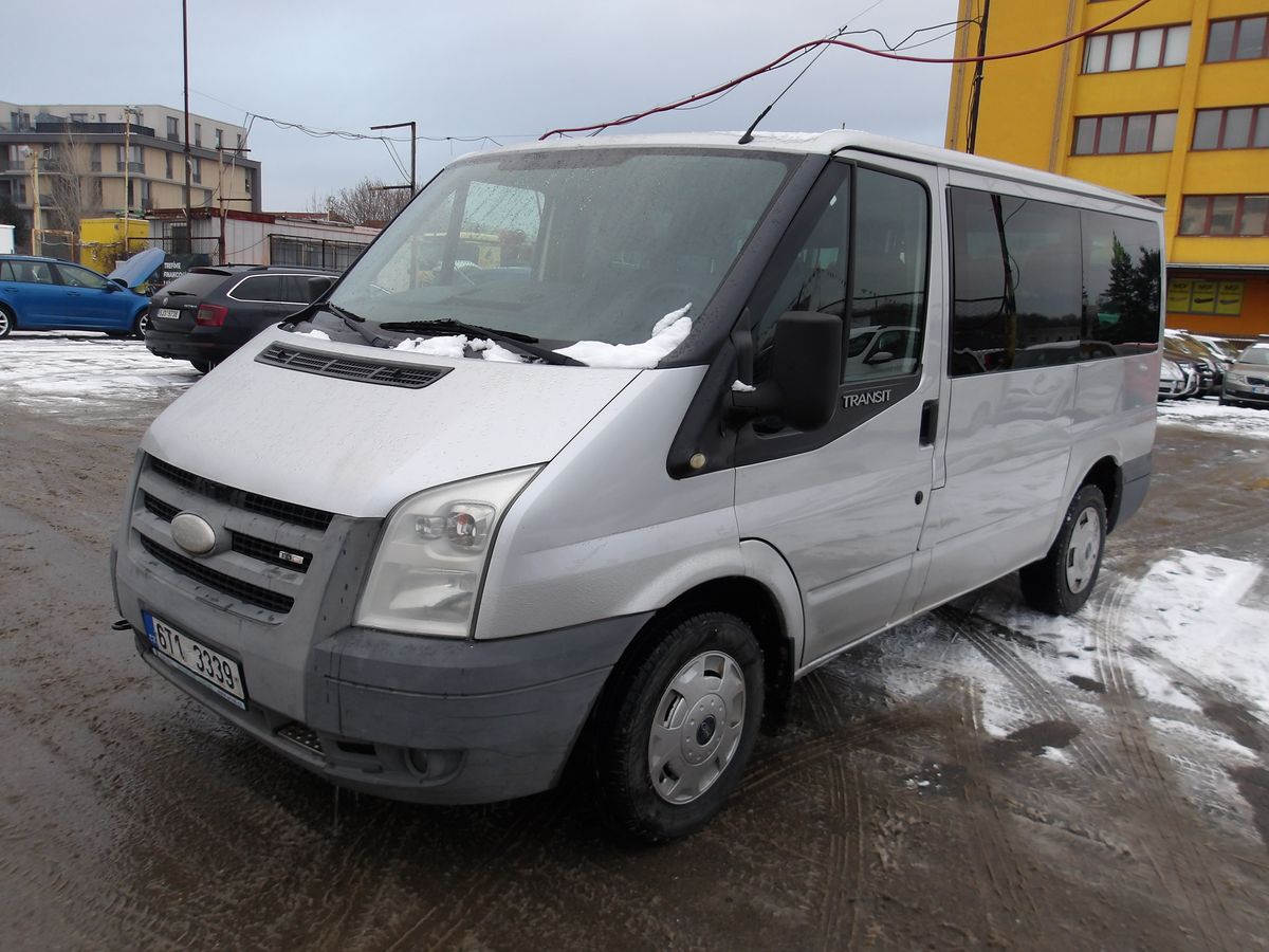 Ford Transit 2,2TDCi 9 MÍST ! JEZDÍ DOBŘE !