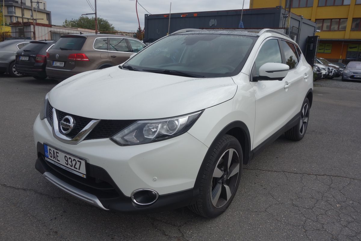 Nissan Qashqai 1,6DIG-T 120kW ČR! 1.MAJ.!