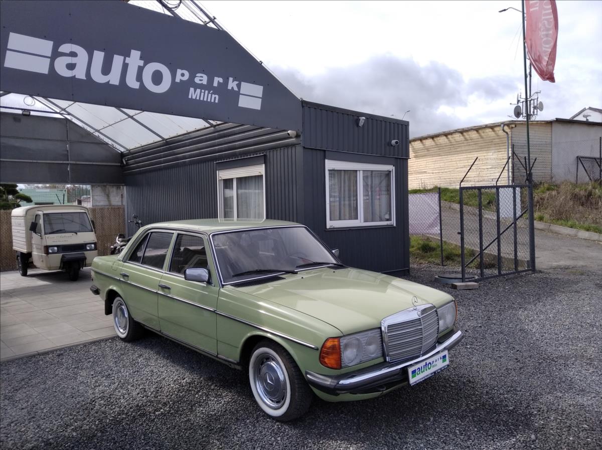 Mercedes-Benz 200 2,0 200 D 123