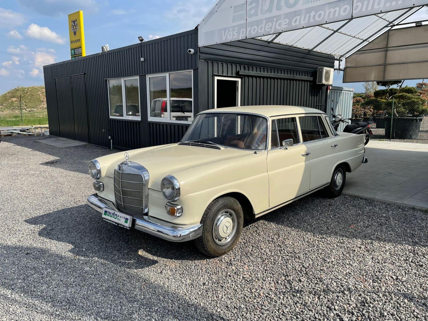 Mercedes-Benz 2,0 200D