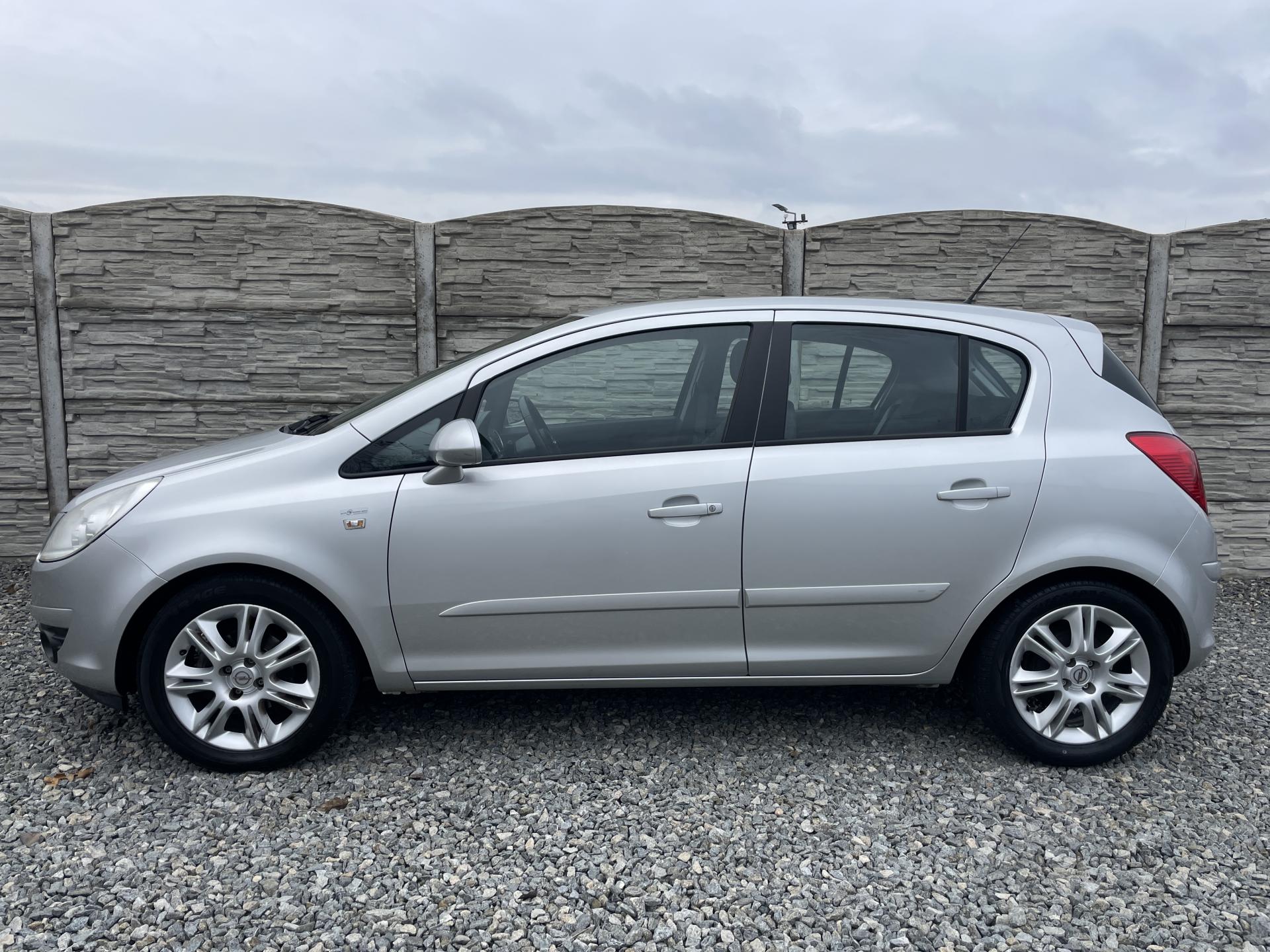 Opel Corsa 1.2i 80PS 141000KM KLIMA STK!!