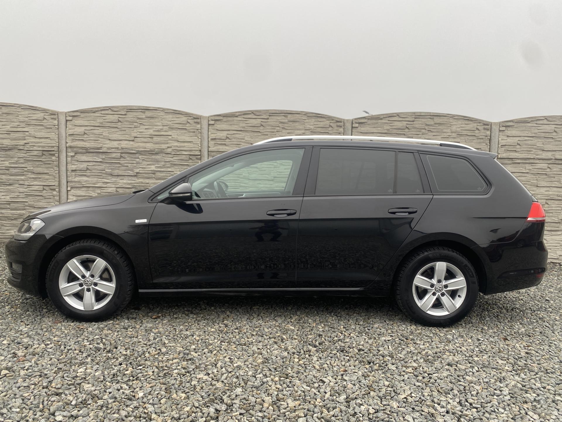 Volkswagen Golf 1.6TDi 110PS HIGHLINE CZ DPH!!