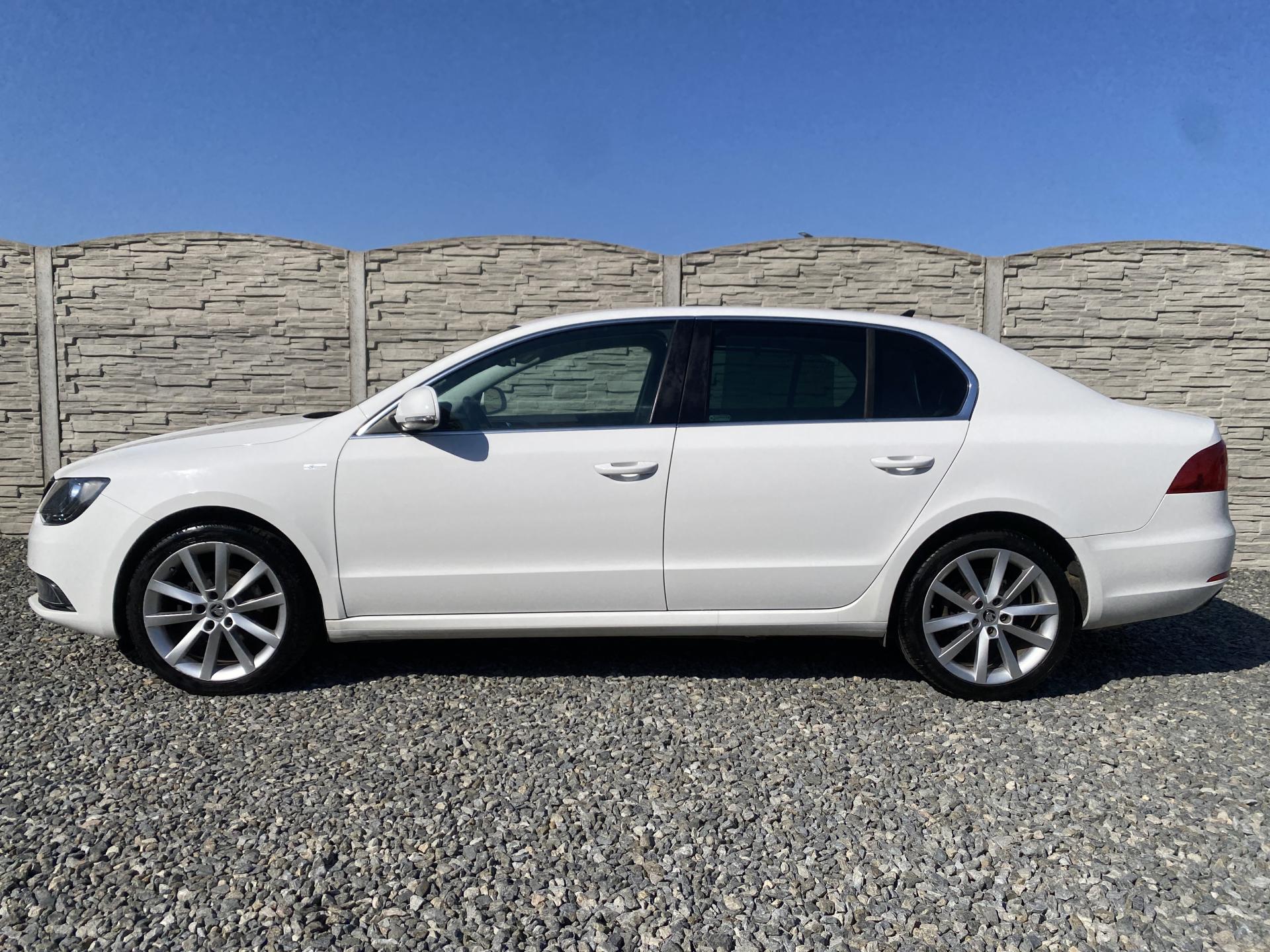 Škoda Superb 1.6TDi 6R ELEGANCE LIFTBACK!!!