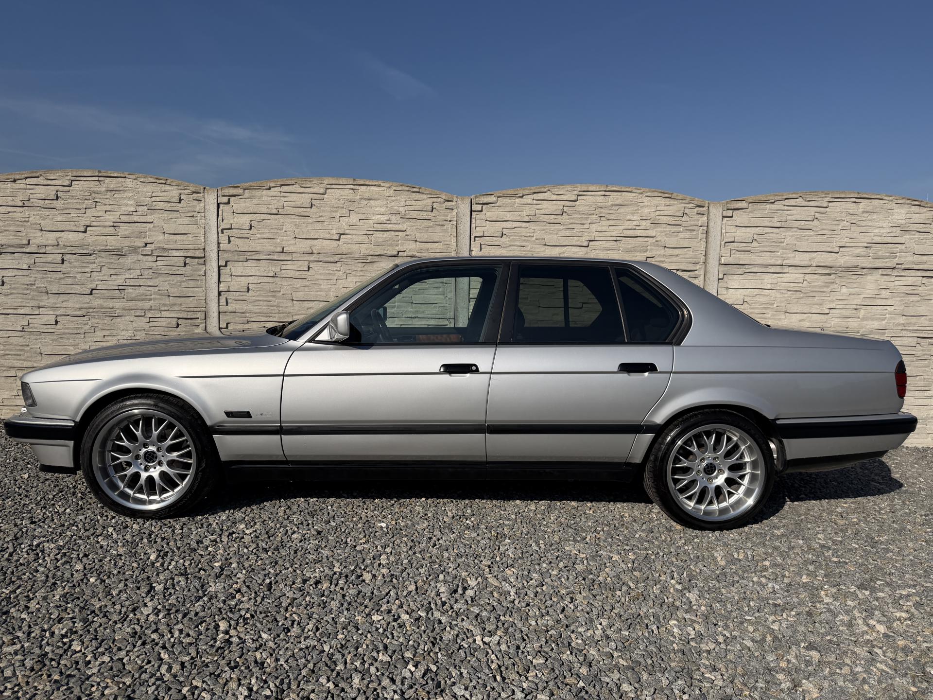 BMW Řada 7 730i 190PS SHADOWLINE EXTRA!!!