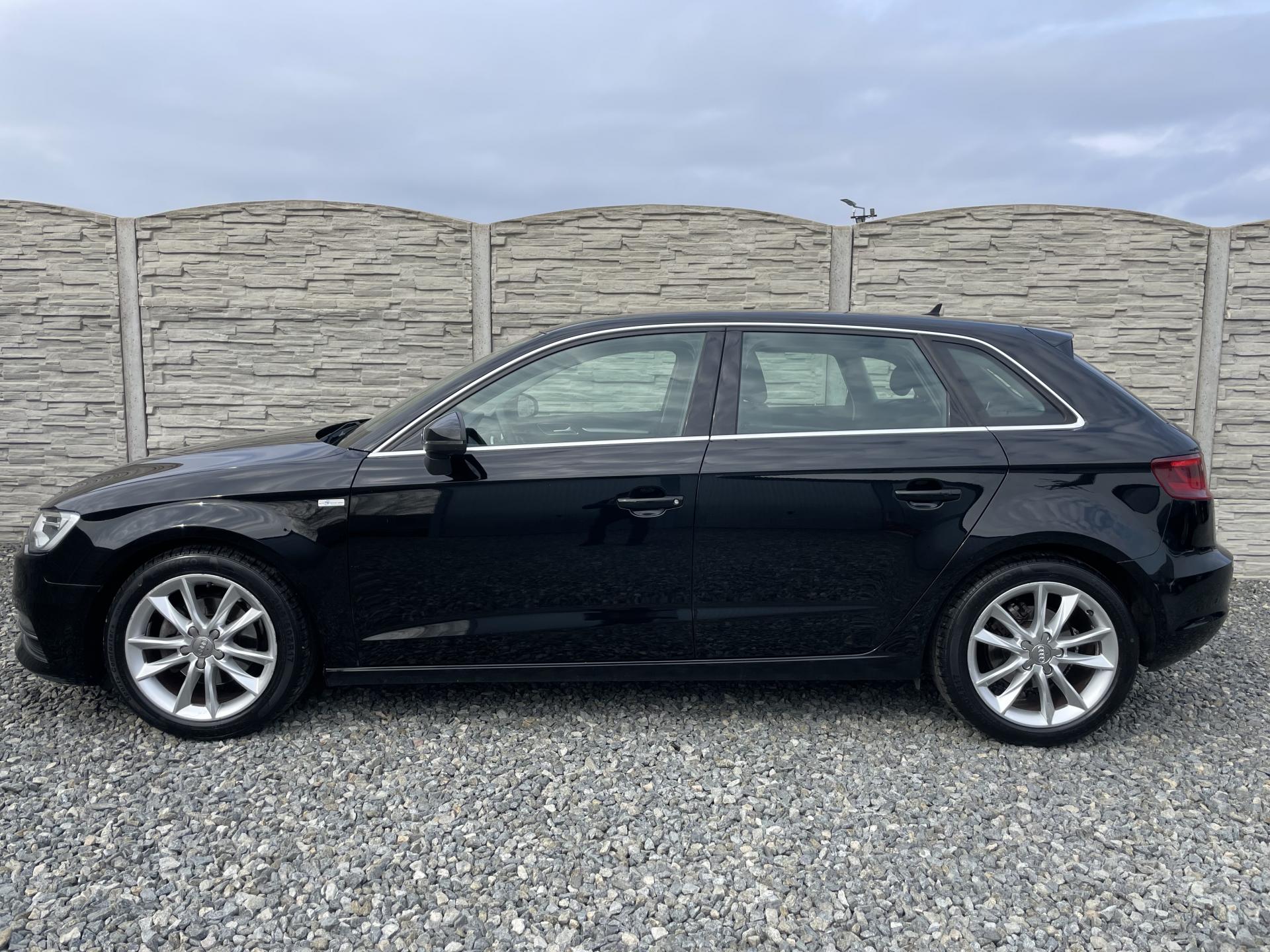 Audi A3 1.6TDi 105PS FL SPORTBACK TOP!