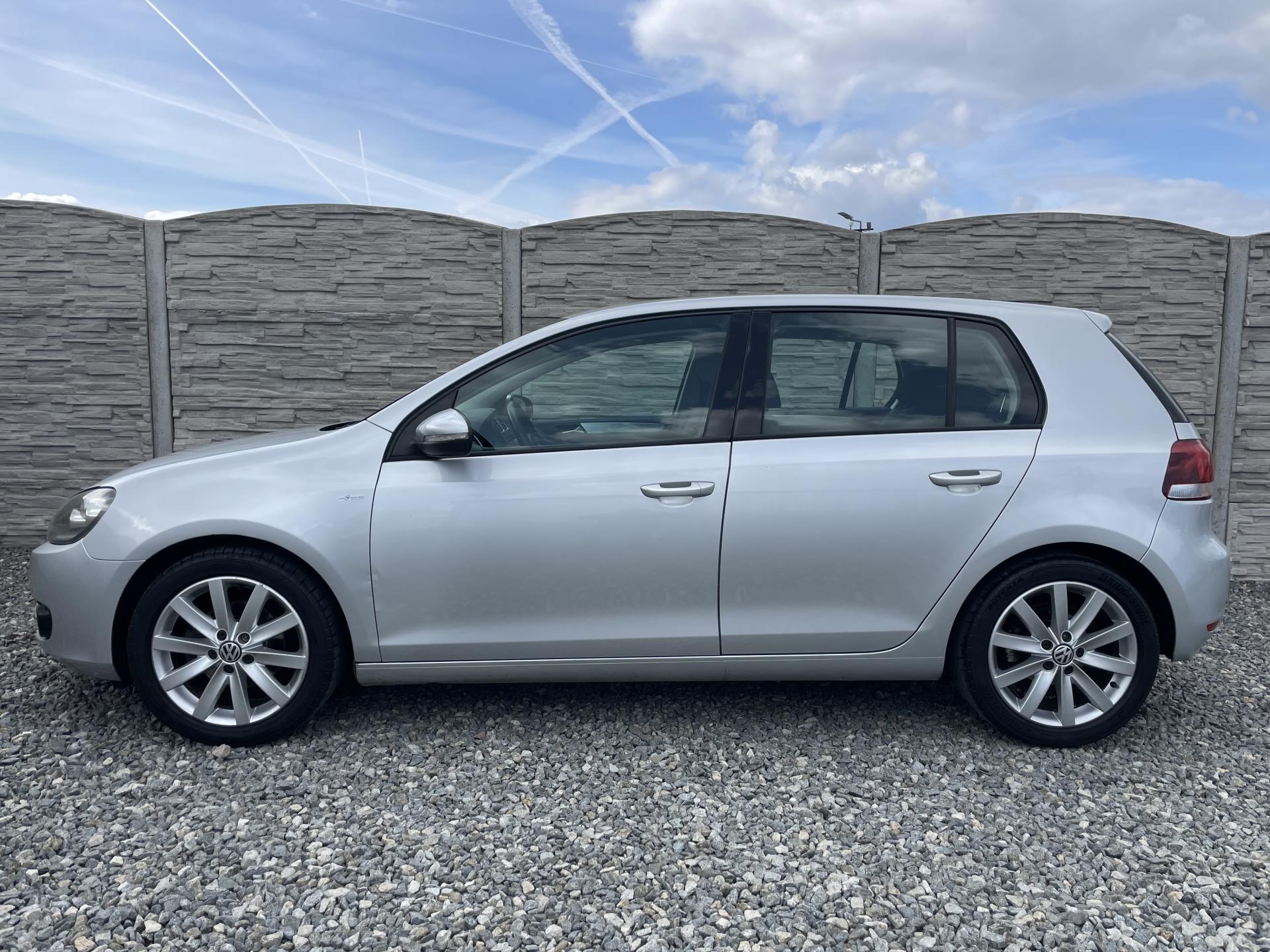 Volkswagen Golf 1.6TDi 105PS 6 HIGHLINE TOP!!