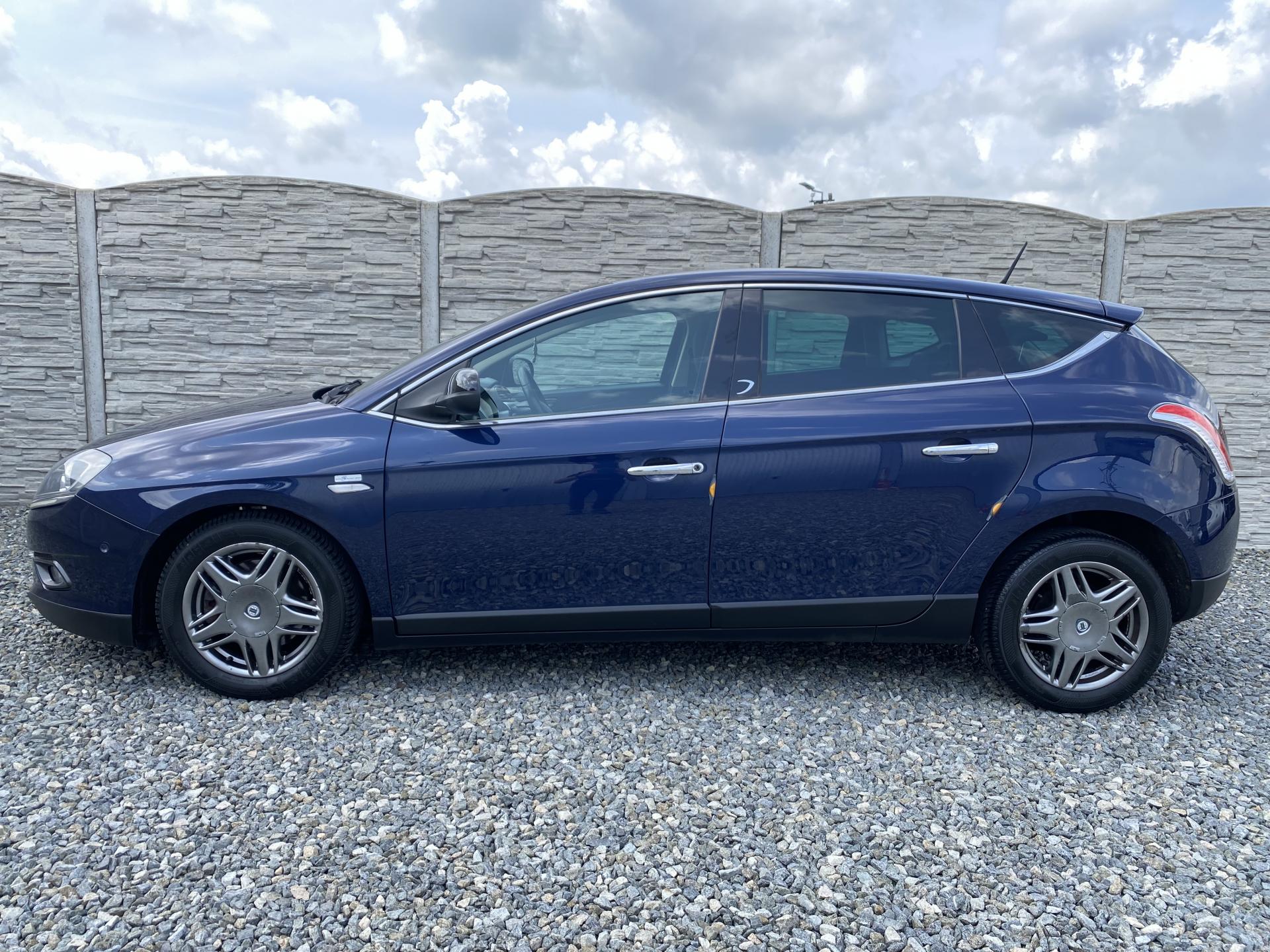 Lancia Delta 2.0JTD 165PS SPORT NAVI MAN 1A