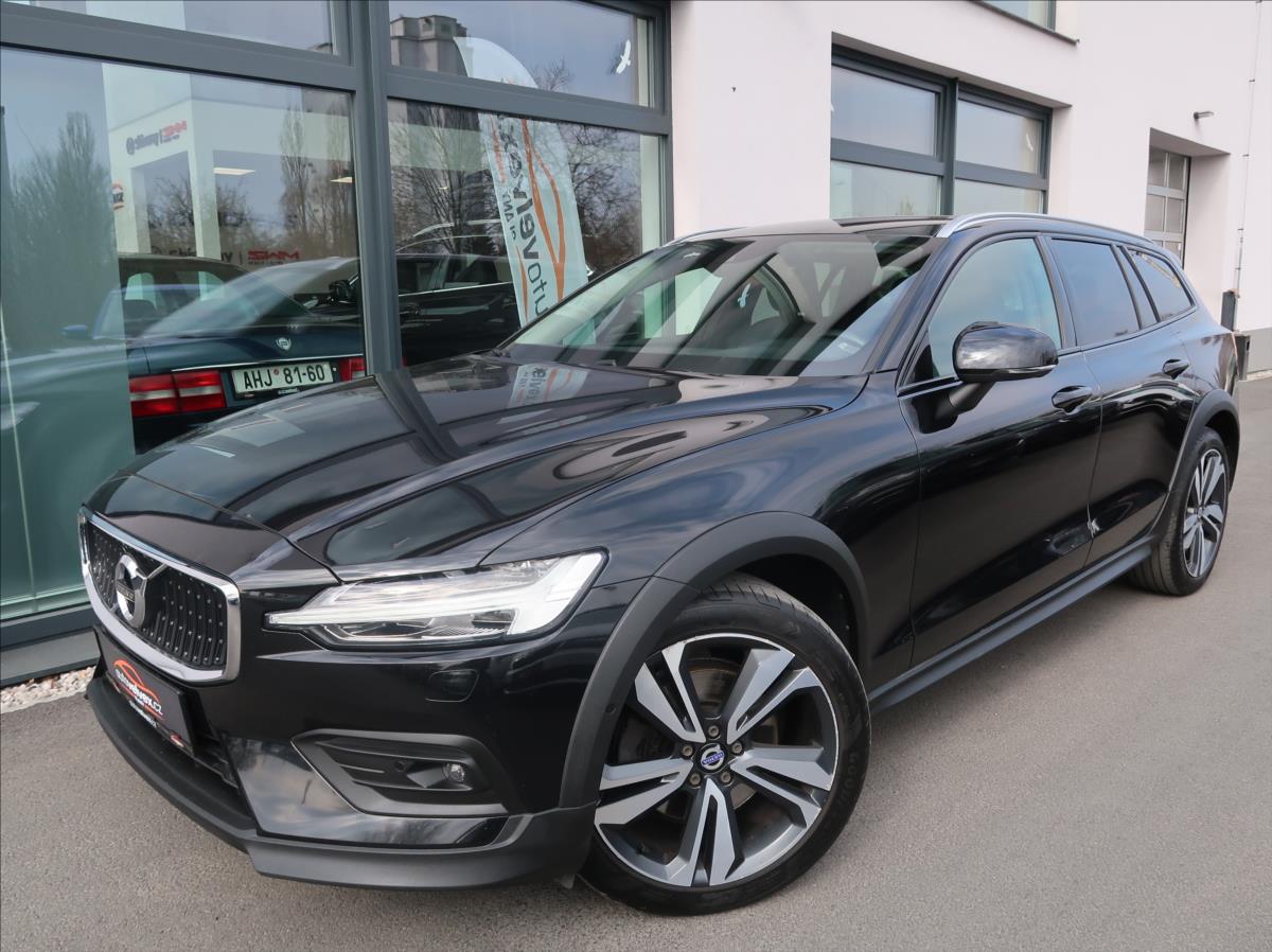 Volvo V60 2,0 D4,140kW,CrossCountry,AWD