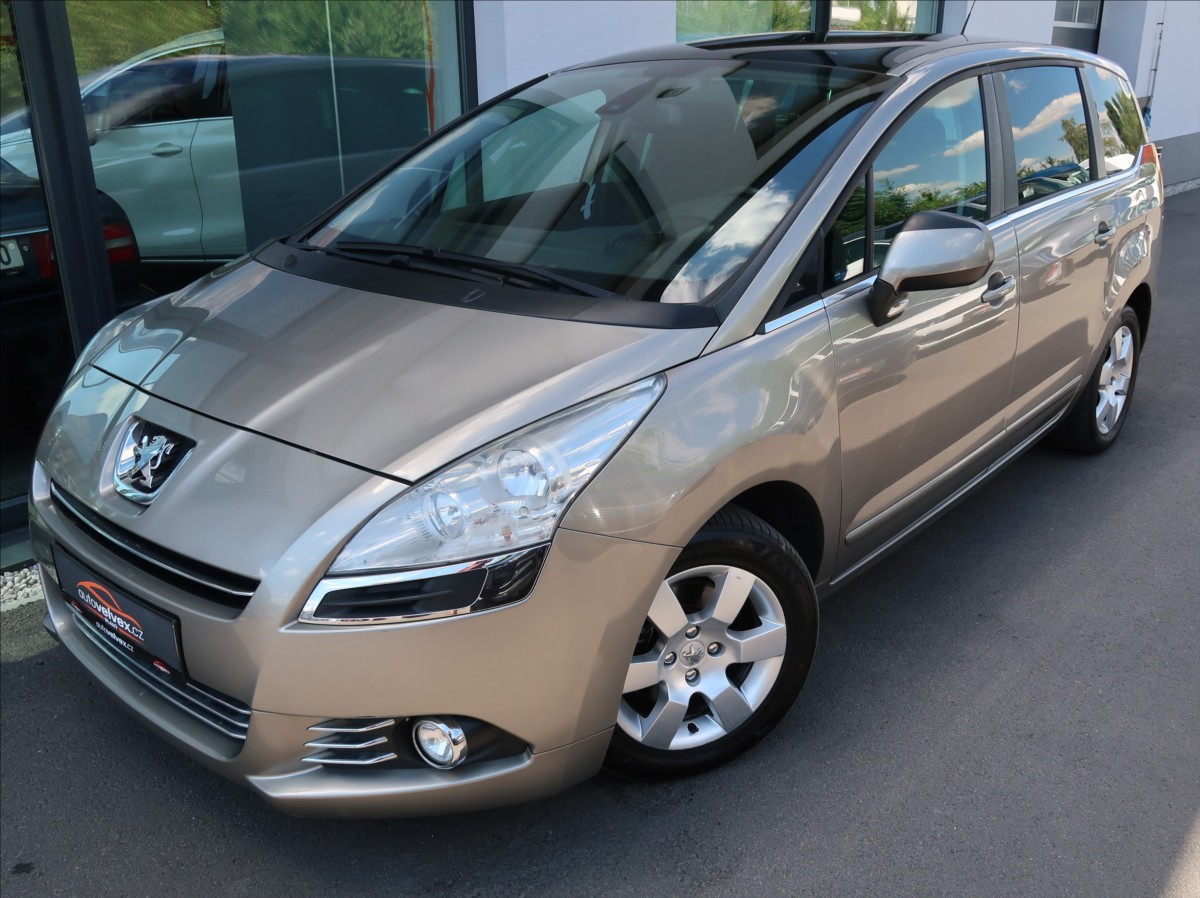 Peugeot 5008 2,0 HDi,110kW,NovéČR,7míst
