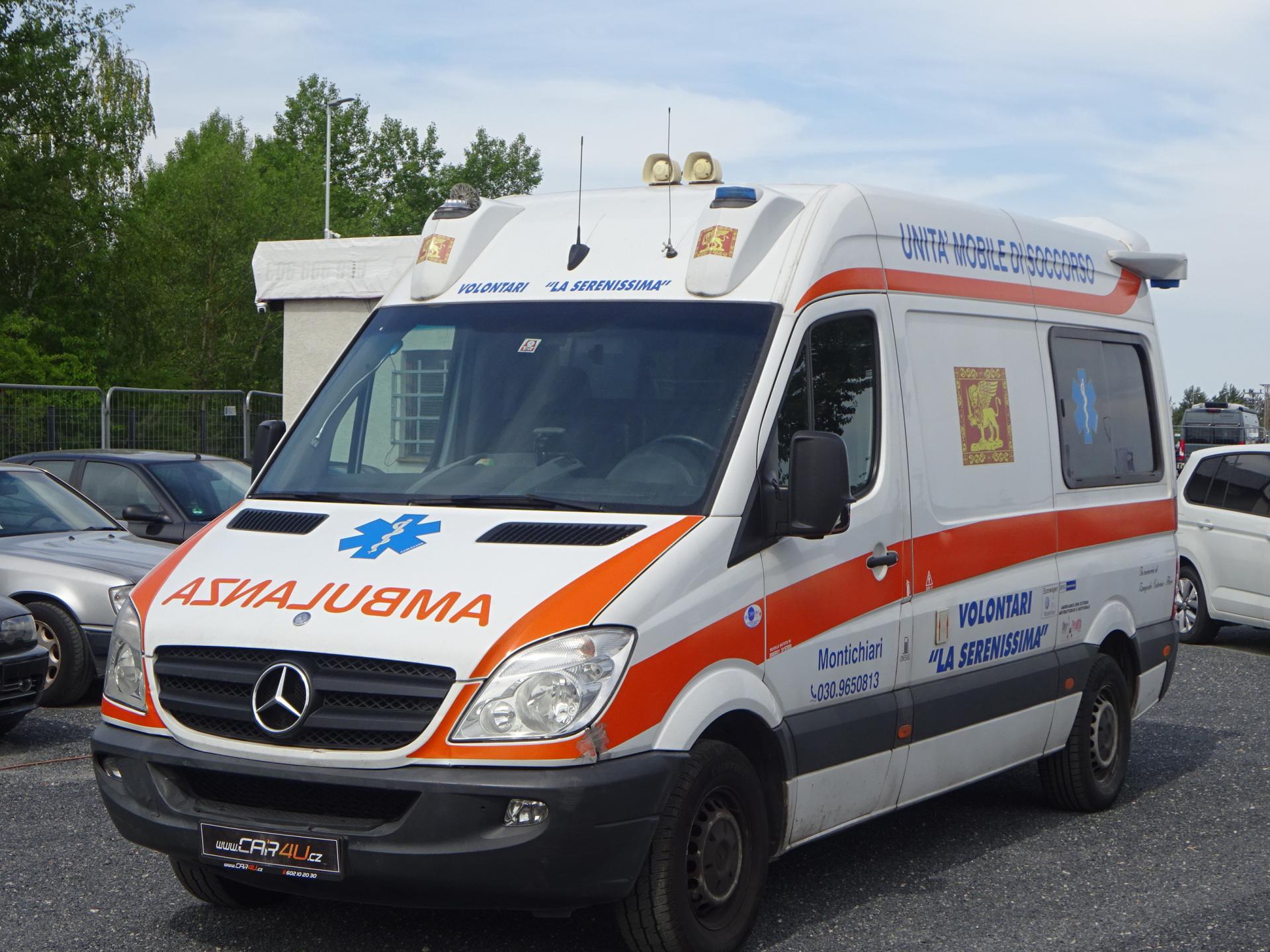 Mercedes-Benz Sprinter PLNĚ VYBAVENÝ SANITNÍ VŮZ