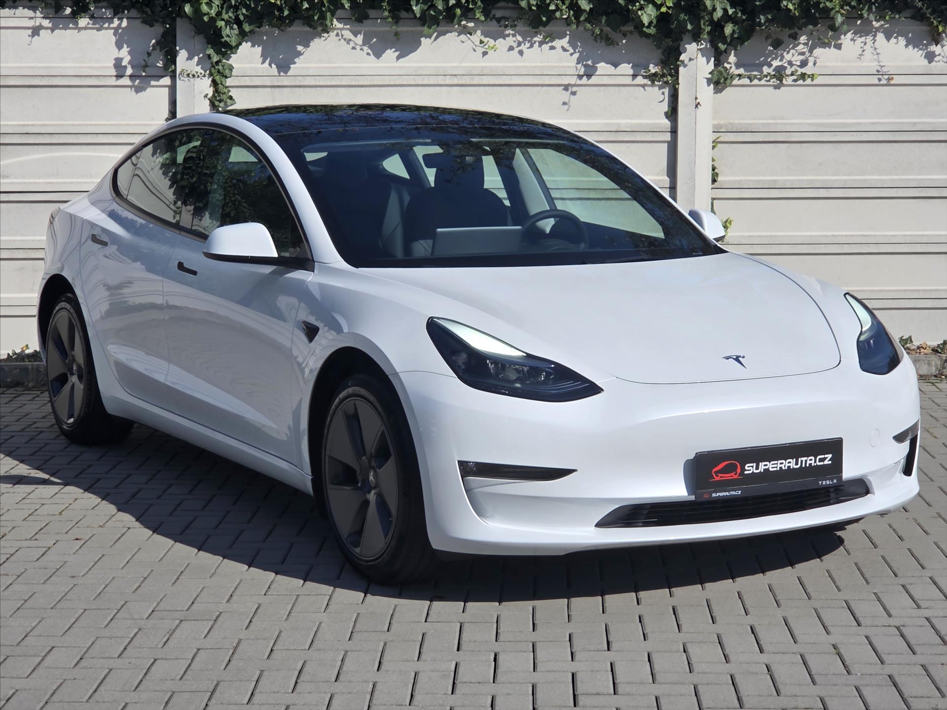 Tesla Model 3 0,0 Long Range RWD SOH 96% 1.m
