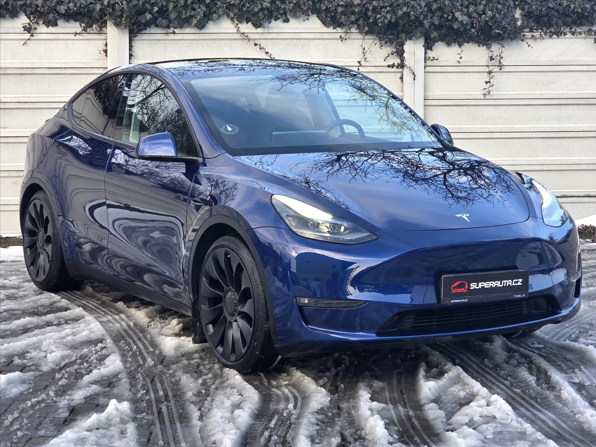 Tesla Model Y 0,0 Performance 393kW Tov.Zár.