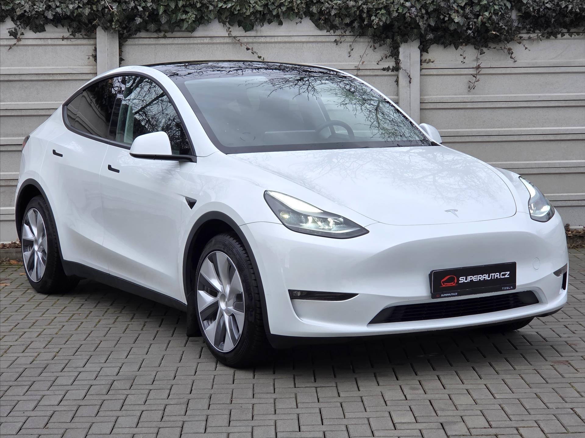 Tesla Model Y 0,0 378kW AWD LR Tov.Zár. 1.ma