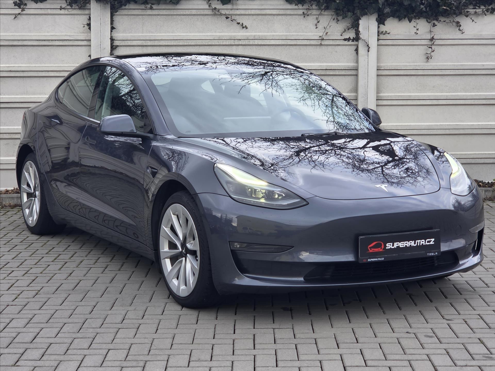 Tesla Model 3 0,0 366kW 4x4 Long Range 1.maj
