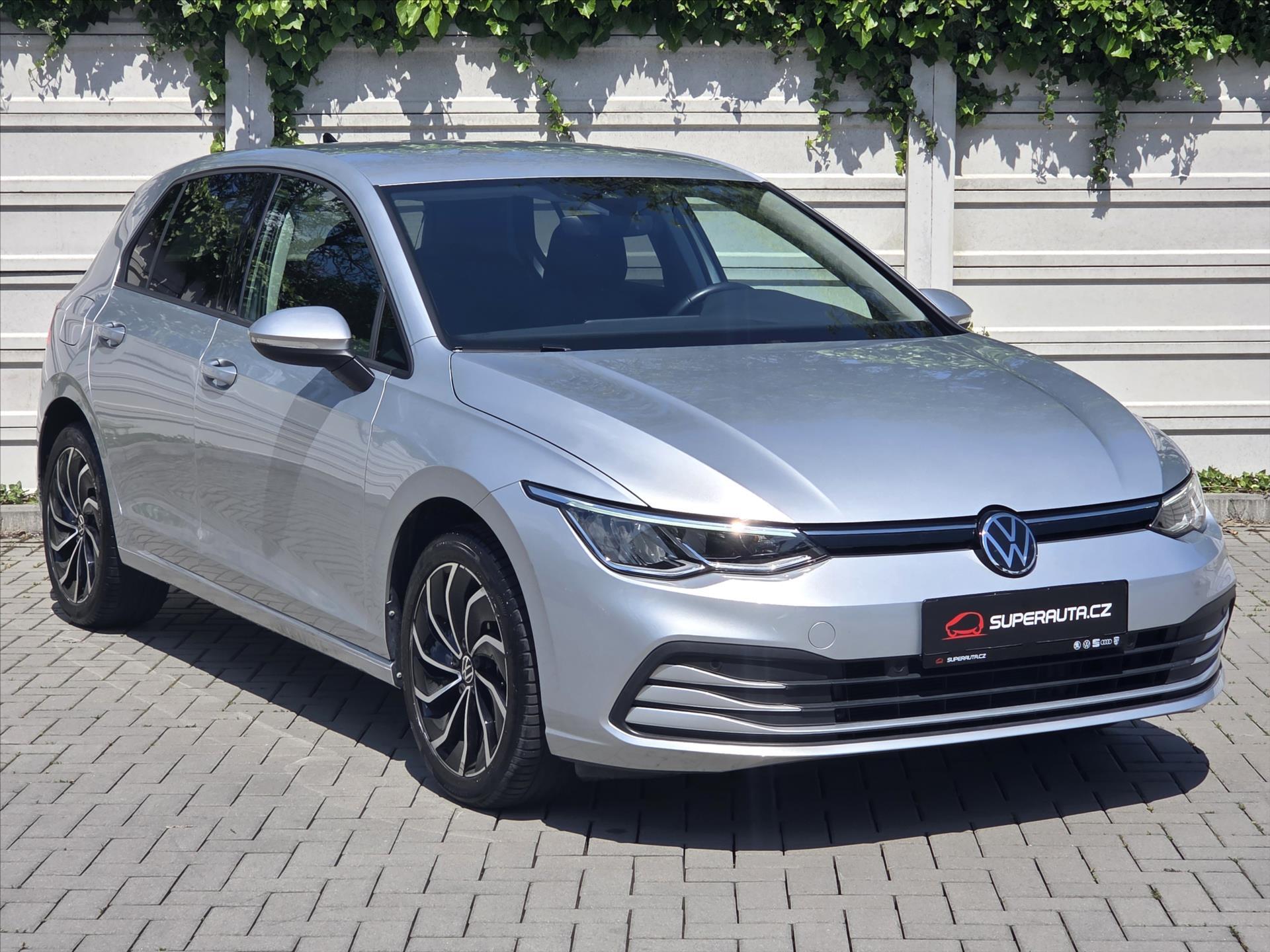 Volkswagen Golf 1,5 TSi 96kW Life ČR 1.maj Neh