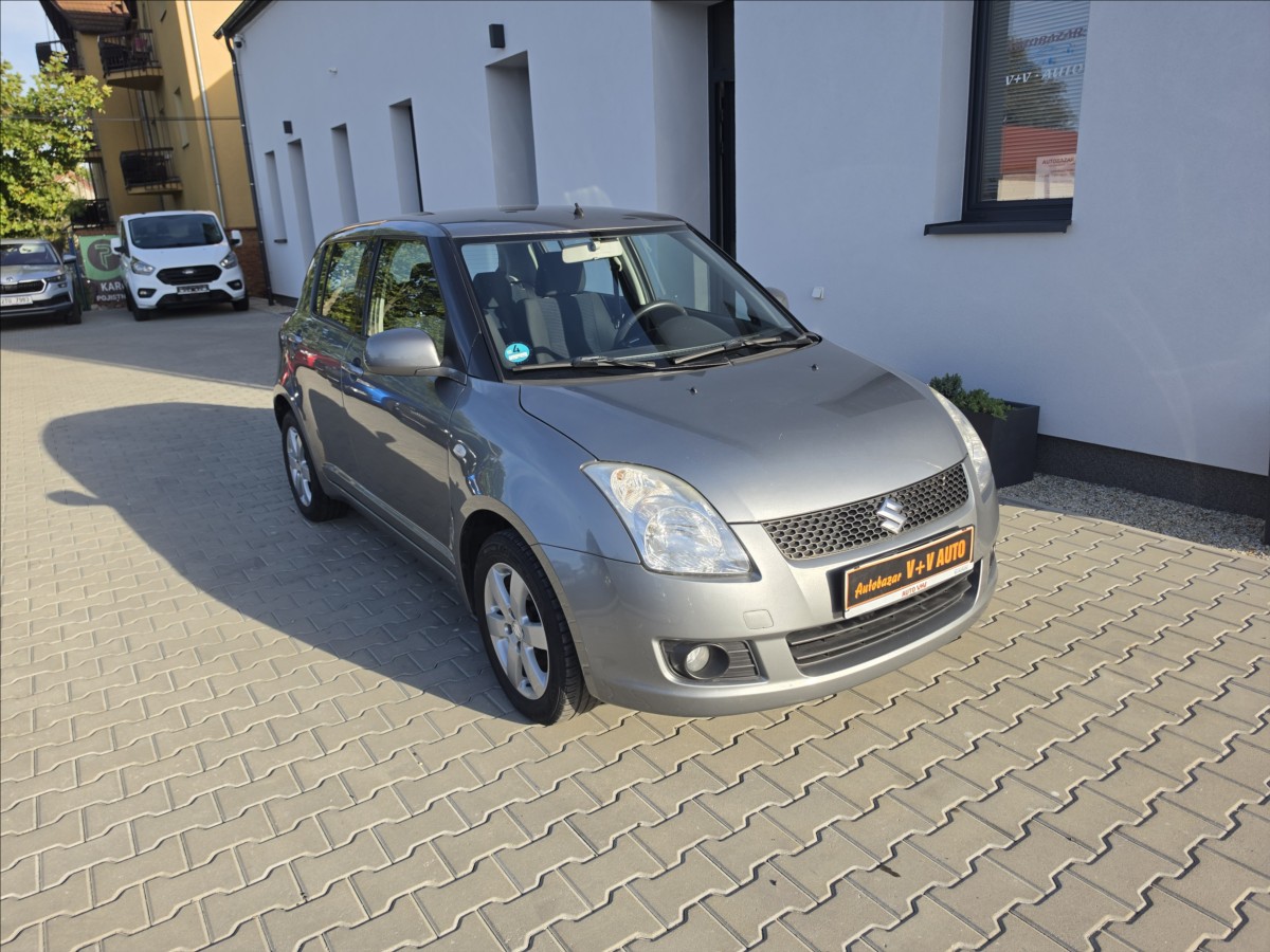Suzuki Swift 1,3 i 67KW KLIMA ALU STK