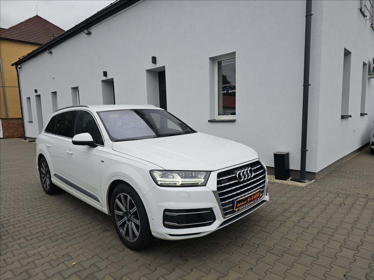 Audi Q7 3,0TDi S-line KŮŽE NAVI TZ
