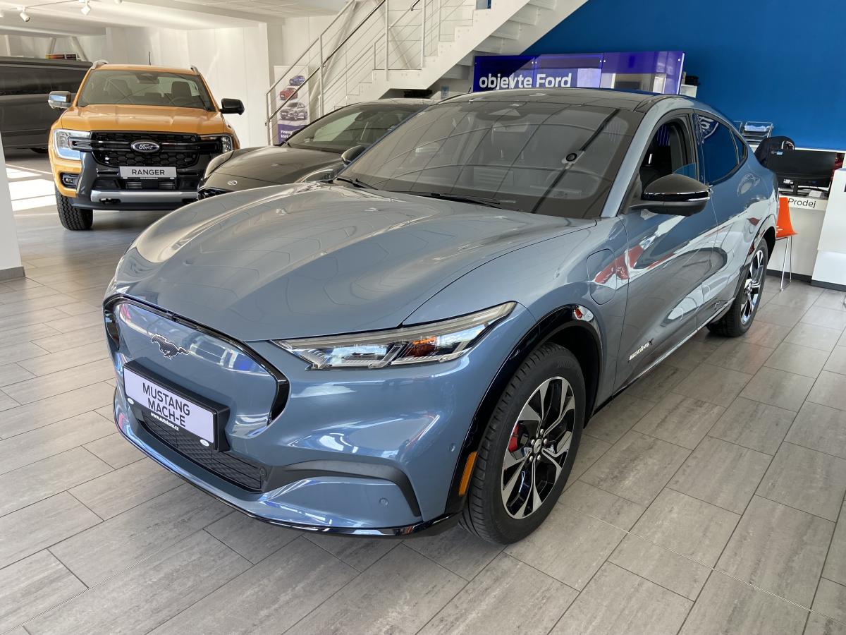 Ford Mustang Mach-E Premium 258 kW automat AWD