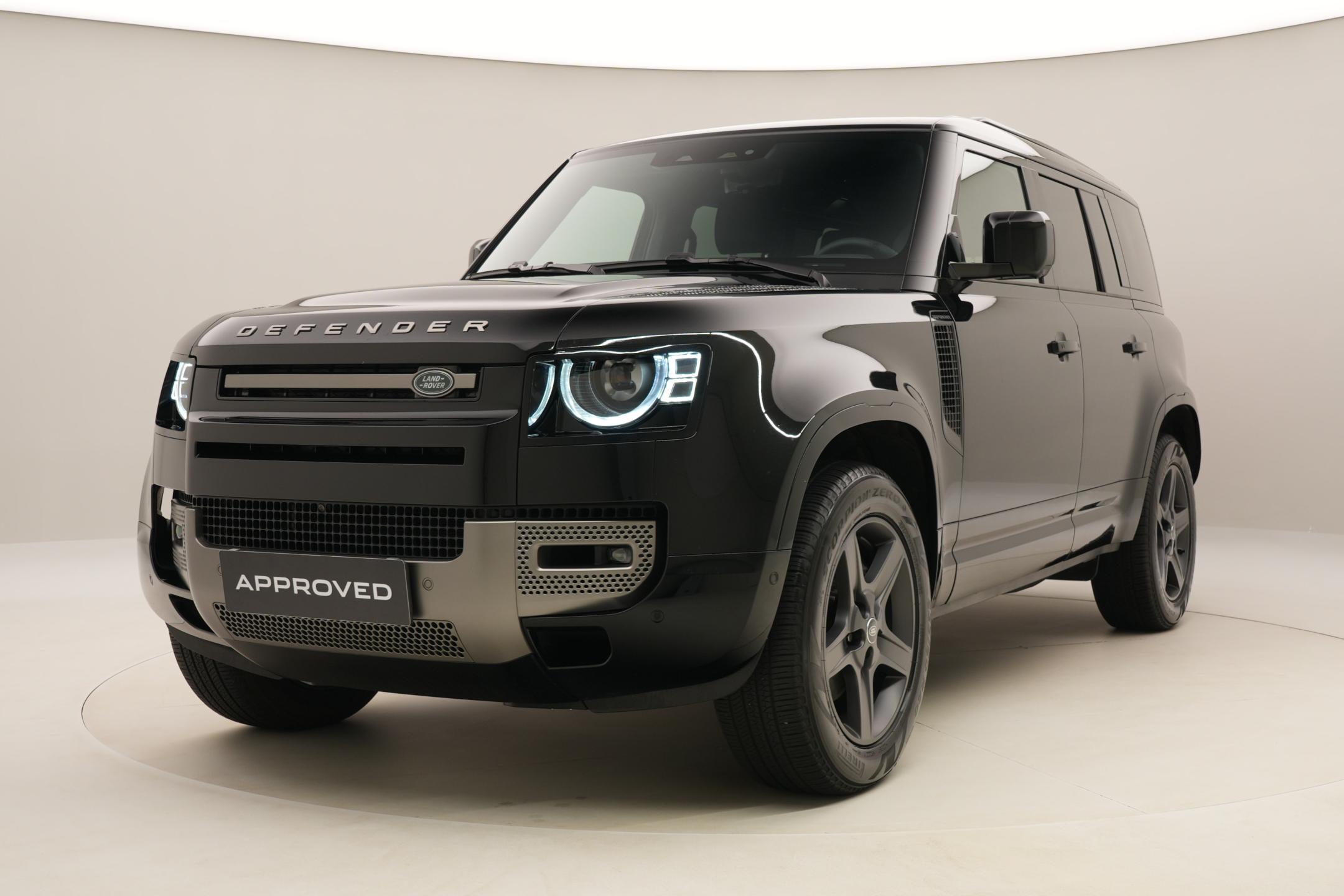 Land Rover Defender 110 D300 X-DYNAMIC SE AWD CZ