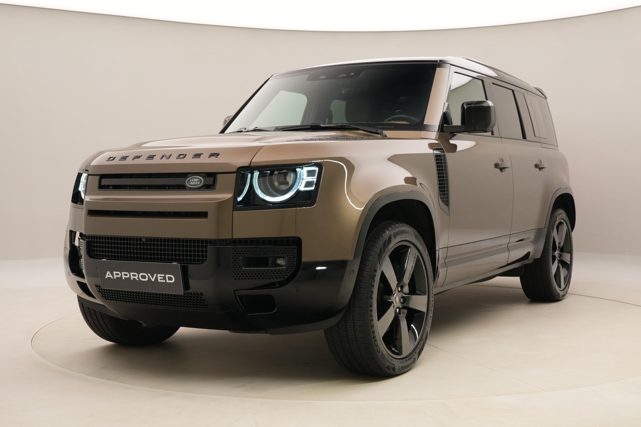Land Rover Defender 110 D300 X-DYNAMIC HSE AWD CZ