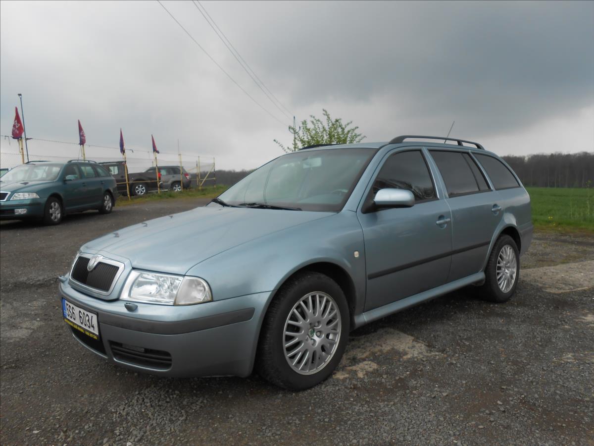 Škoda Octavia 1,8 Turbo 110 kW CZ Serviska
