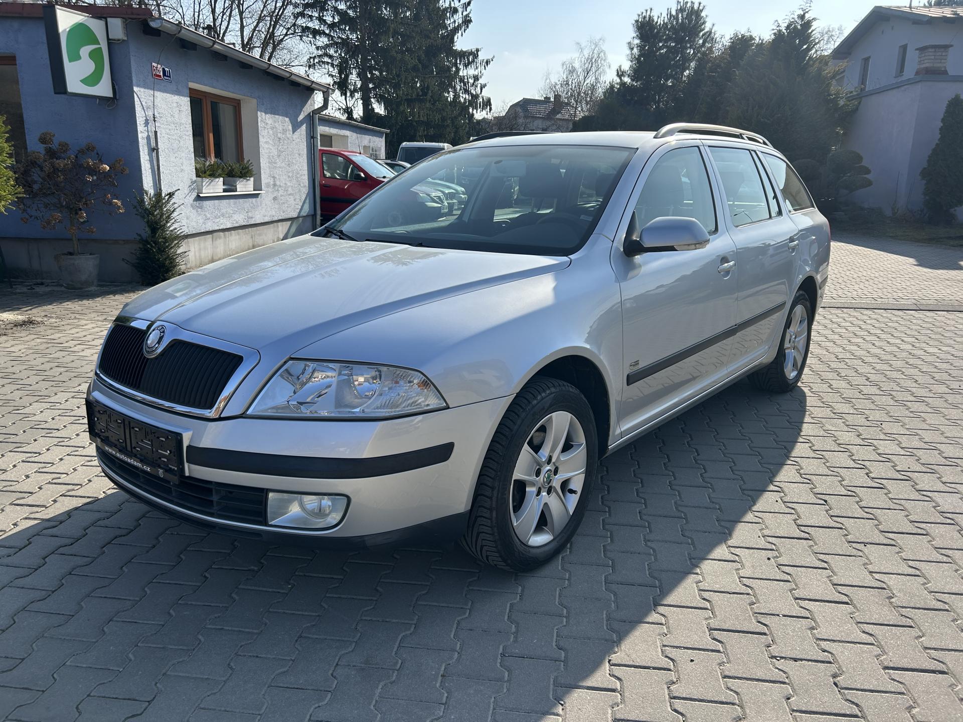 Škoda Octavia 1,9TDi DSG combi Team Edition