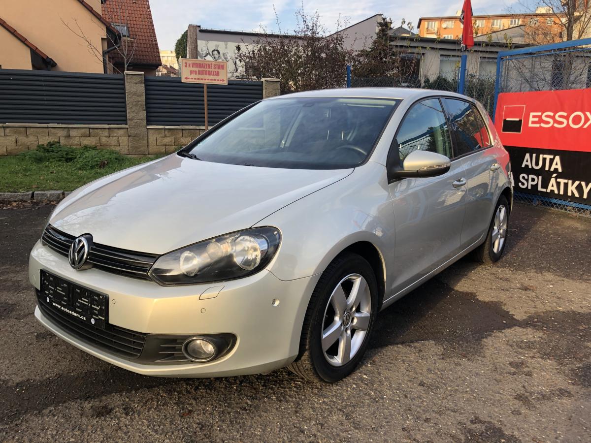 Volkswagen Golf 1,6TDi Výhřev Autoklima NAVI