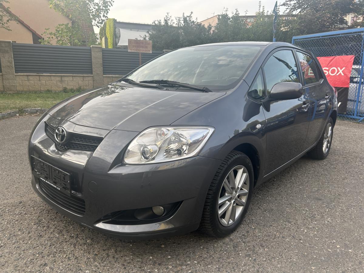Toyota Auris 1,4 VVT-i 16V 1 .majitel