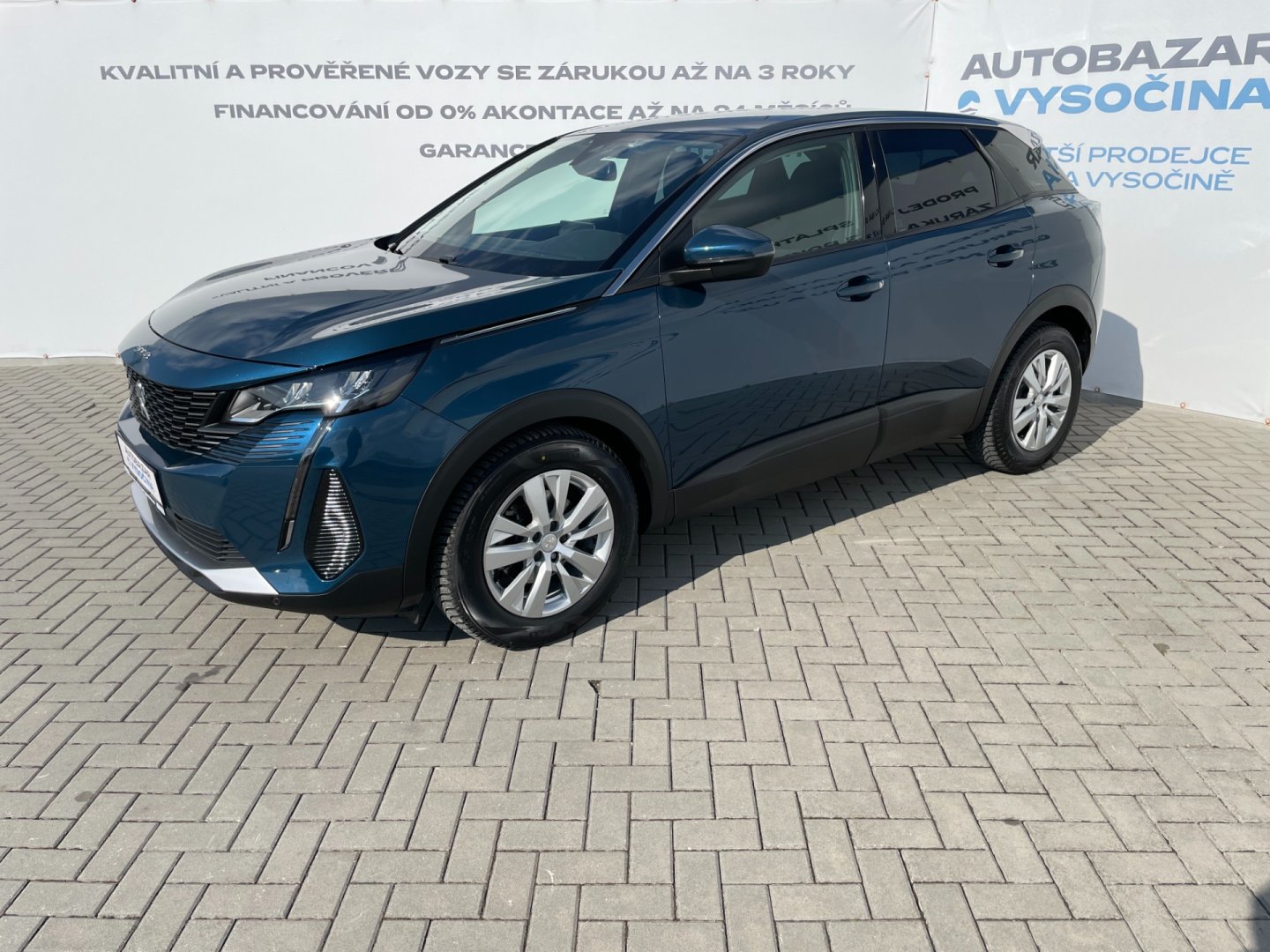 Peugeot 3008 1.2PT 96kW! Navi! Full LED!