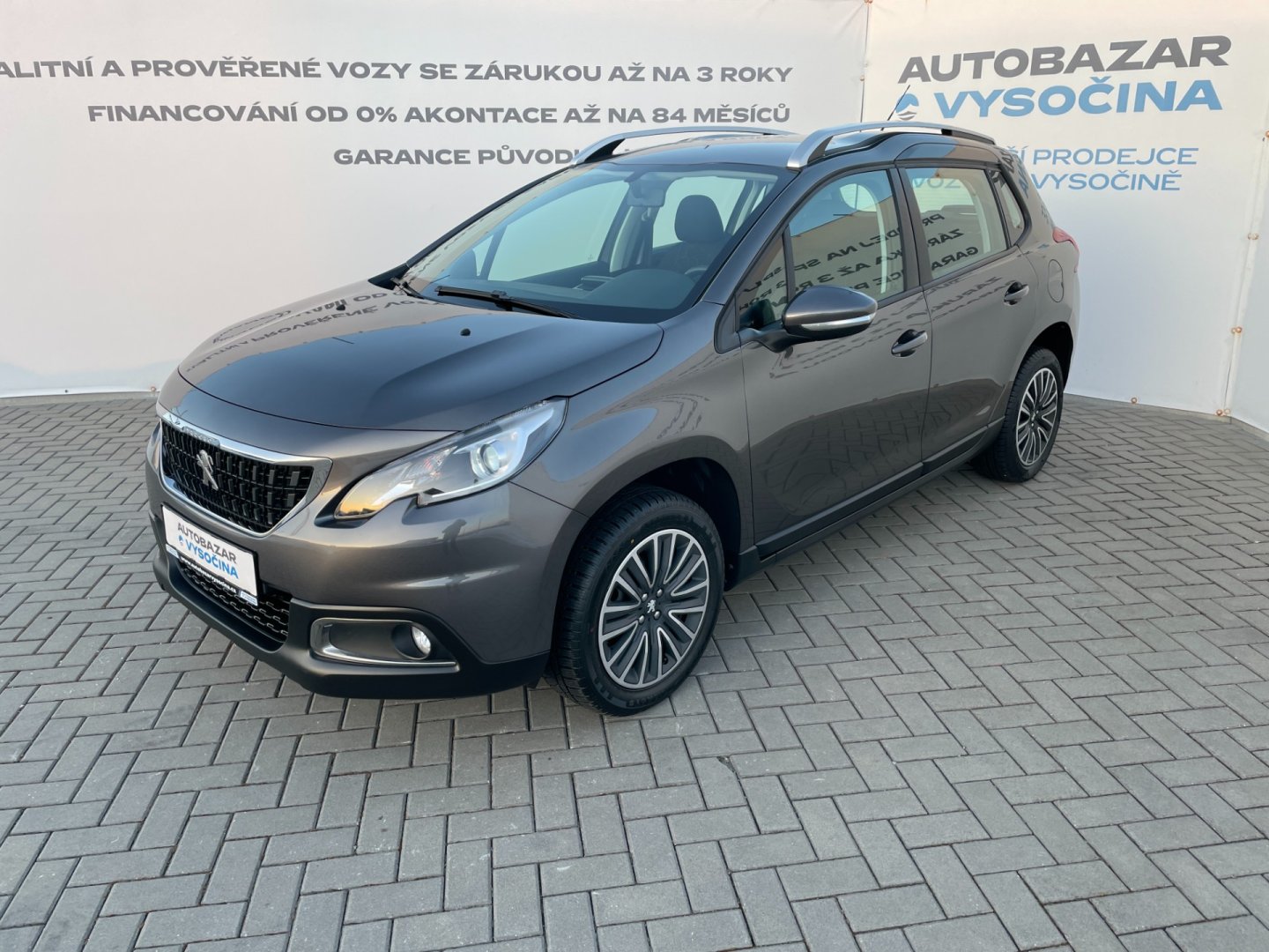 Peugeot 2008 1.2PT Car Play! Navigace!