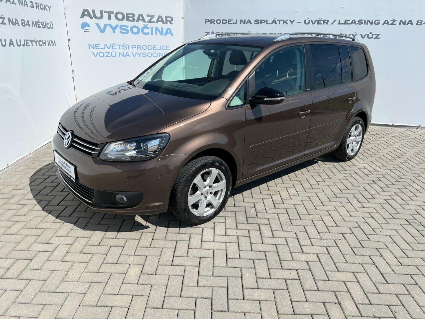 Volkswagen Touran 1.4TSI STYLE! Tažné! Navi!