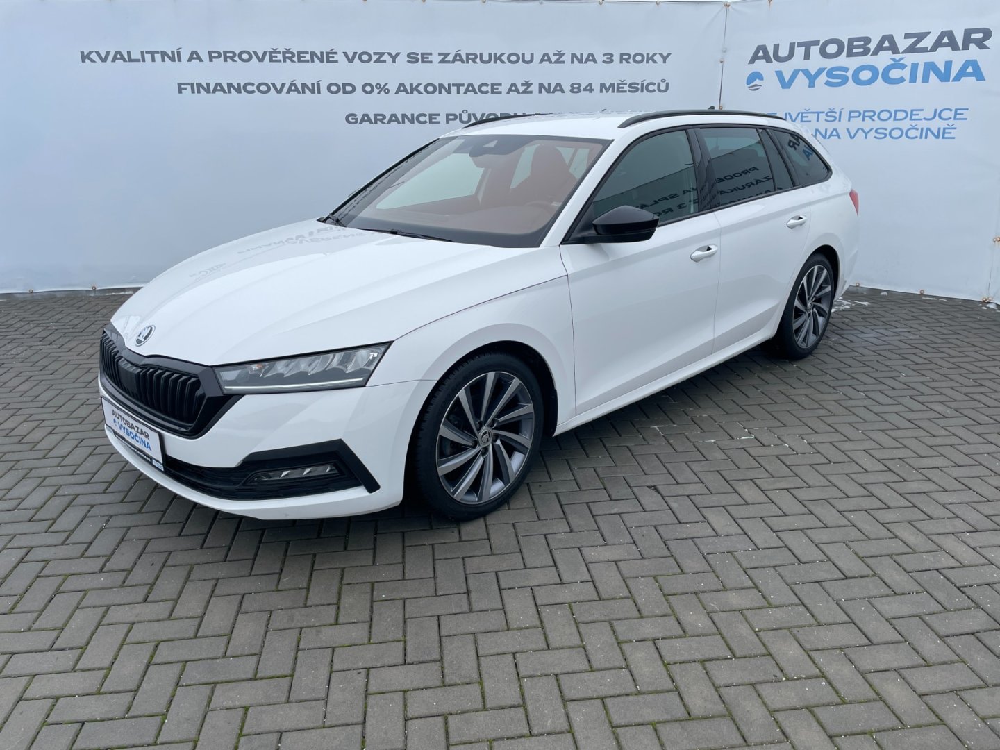 Škoda Octavia Com. 2.0TDi 110kW Sportline!
