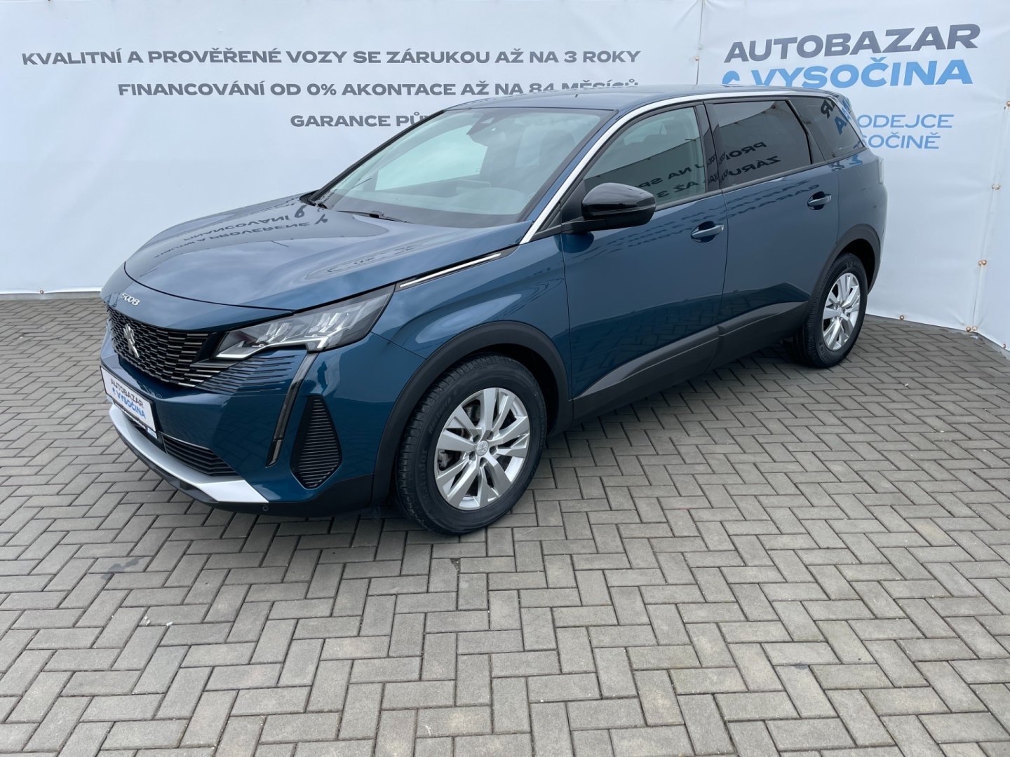 Peugeot 5008 1.2PT 96kW! 7 míst! Navi! LED!