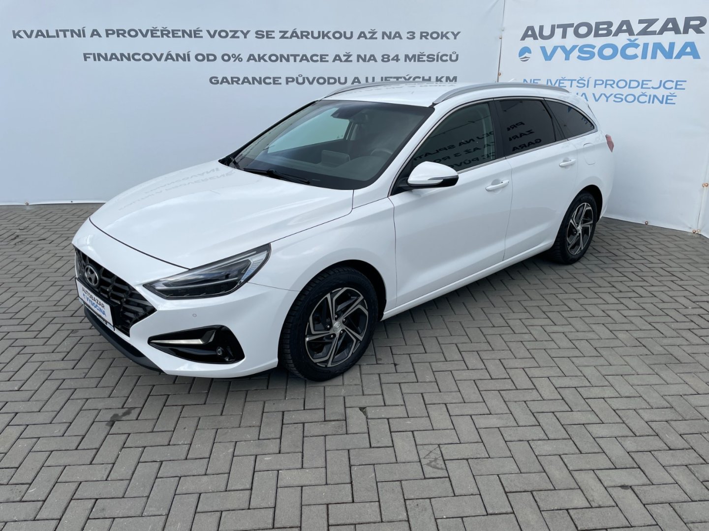 Hyundai i30 Com.1.6CRDi Smart+! Navi! ČR!