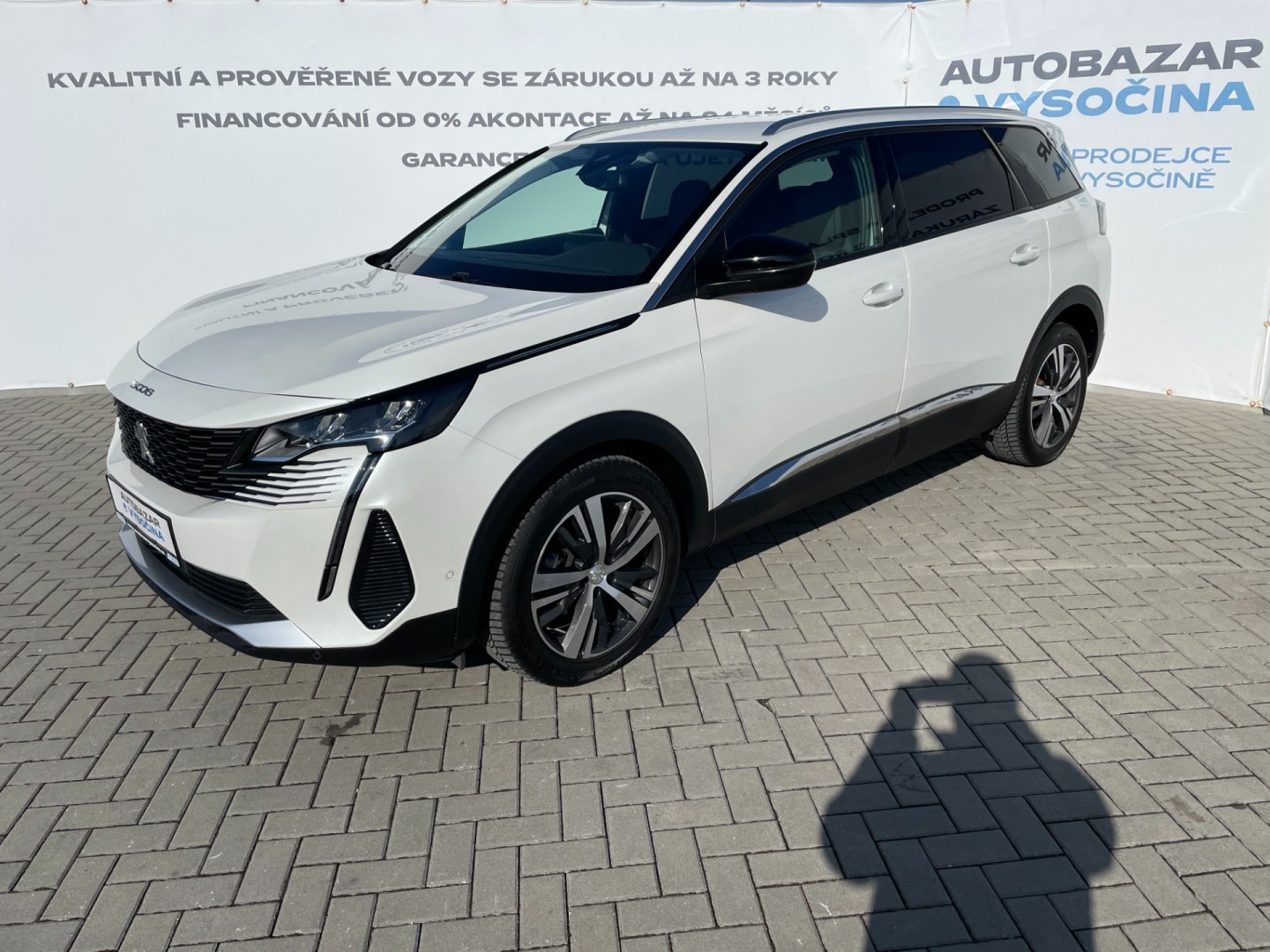 Peugeot 5008 1.2PT 96kW ALLURE! Kůže! Tažné