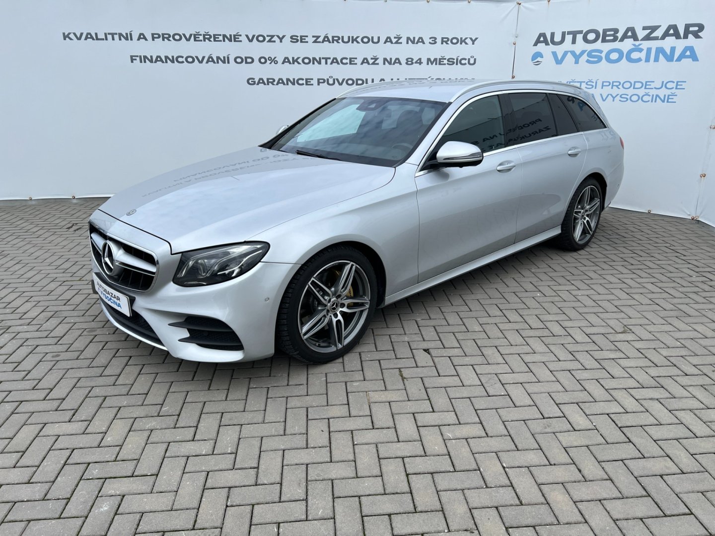Mercedes-Benz Třídy E 2.0d AMG-line! Navi! Tažné!