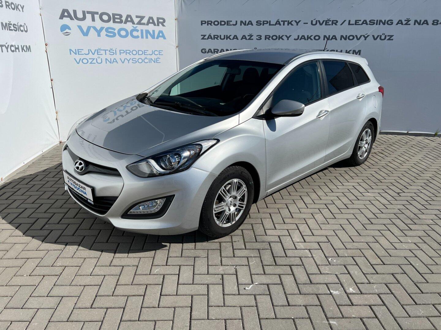 Hyundai i30 1.6CRDi 81kW! NAVI! PDC!