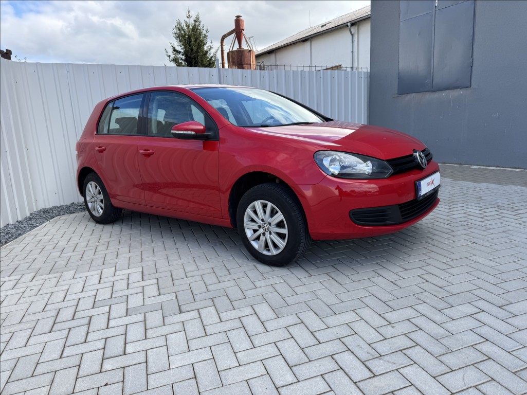 Volkswagen Golf 1,4 i 16V TRENDLINE 1.maj. ČR