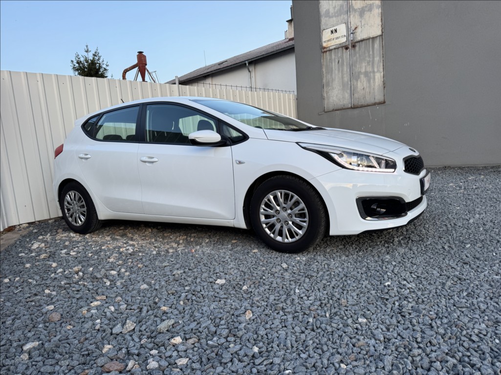 Kia Ceed 1,6 GDI 99kW tempomat původ ČR