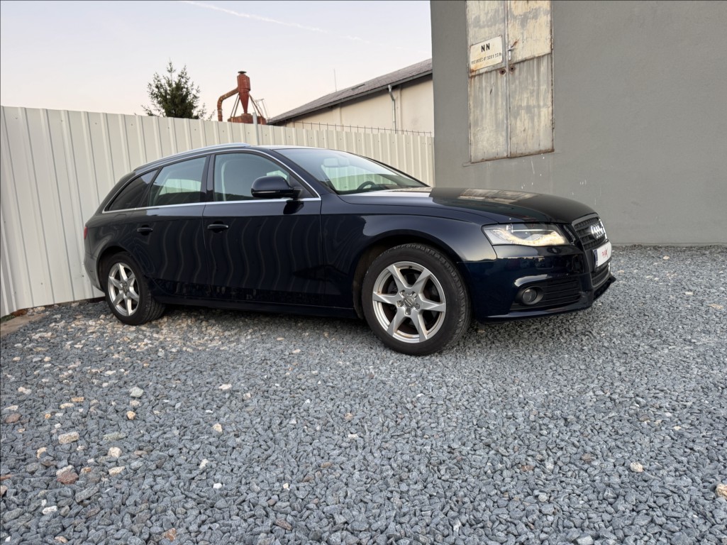 Audi A4 1,8 TFSi tažné 1.maj původ ČR