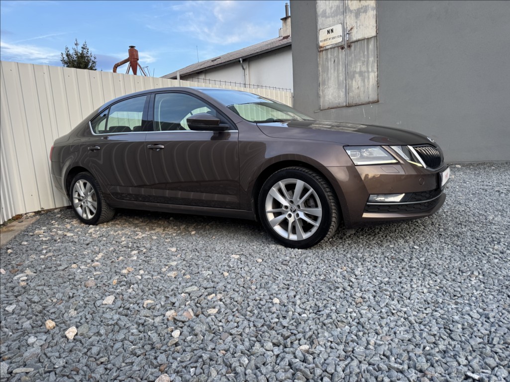 Škoda Octavia 2,0 TDI DSG STYLE DPH 1.maj ČR